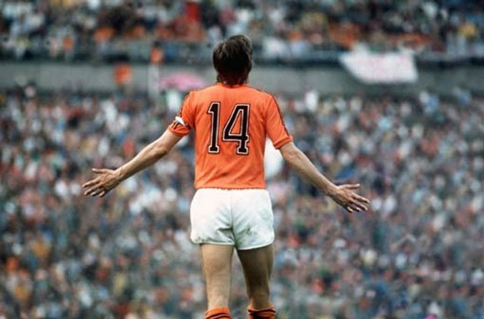 Morto Johan Cruijff: addio alla leggenda di Ajax, Barcellona e Olanda -  Panorama