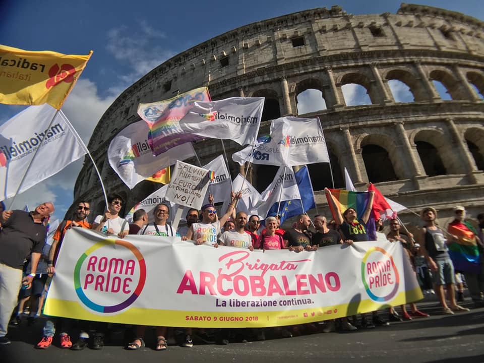 L'immagine può contenere: 2 persone, spazio all'aperto