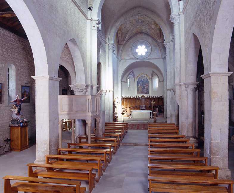 Chiesa-S.-Maria-interno.jpg